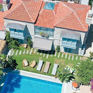 Katre Alaçatı